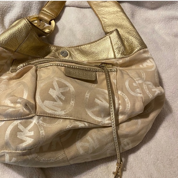 GOLD michael Kors hobo bag - Picture 7 of 10